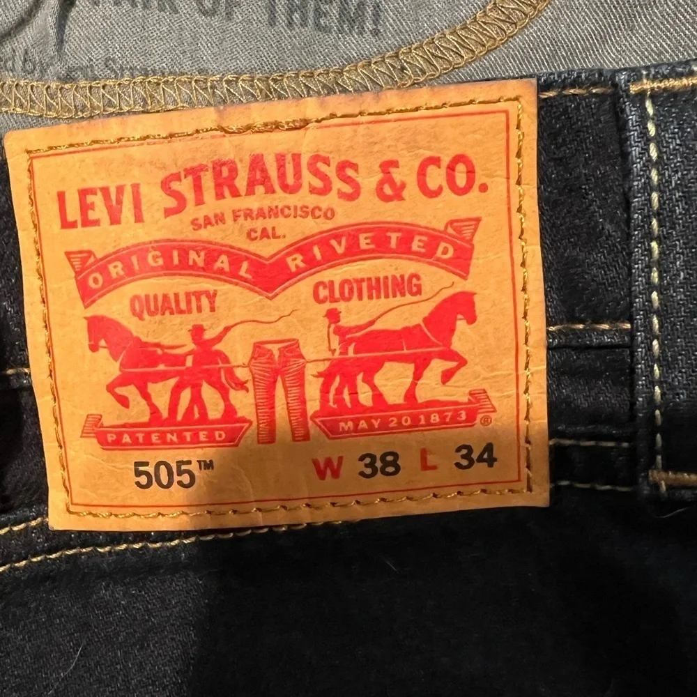 Men’s Levi’s 505 denim jeans size 38 X 34